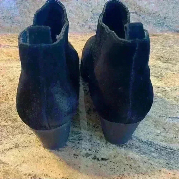 Women's CROWN VINTAGE Leio Black Leather Ankle Western Block Heel Boots 8 - Picture 9 of 16